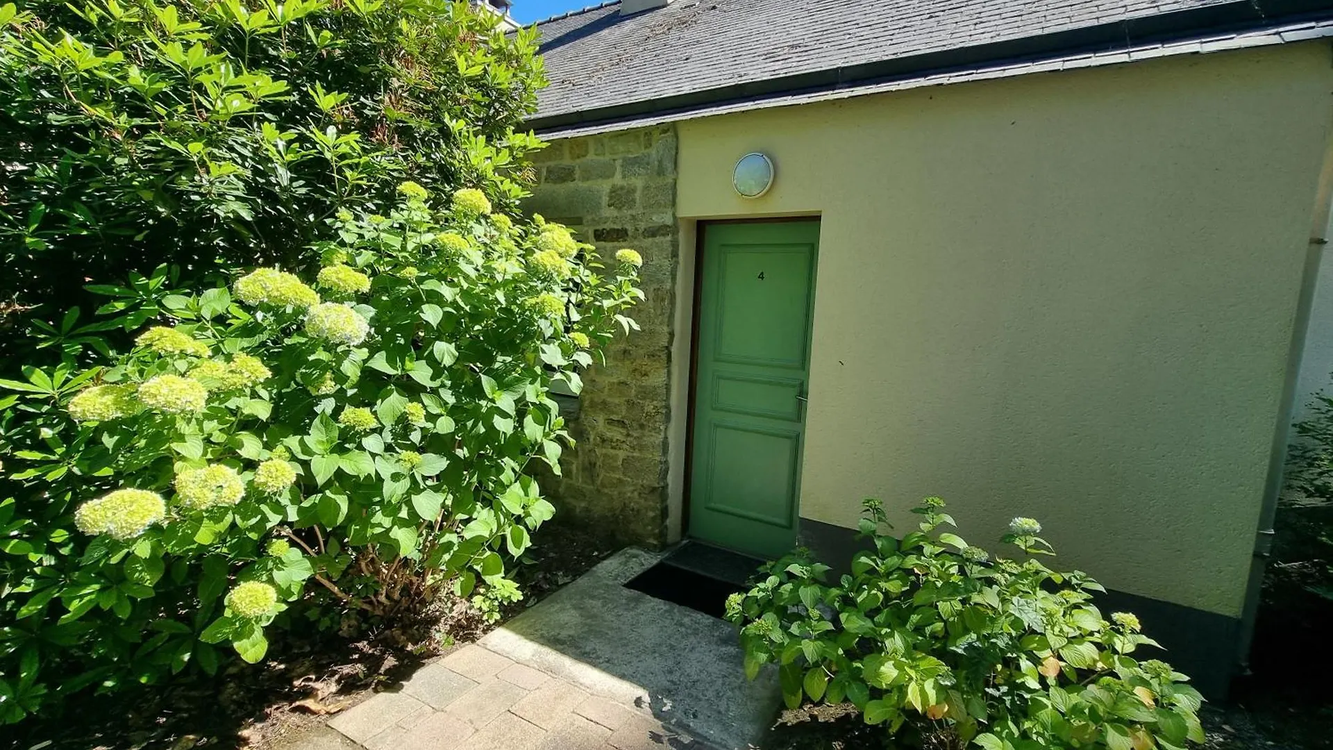 Holiday home Cottage Paisible Au Coeur Du Golf Saint Laurent , Linge De Maison Et Menage Inclus Ploemel